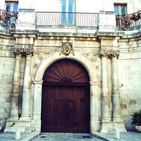 Palazzo Moccia Hotel Rutigliano Luaran gambar